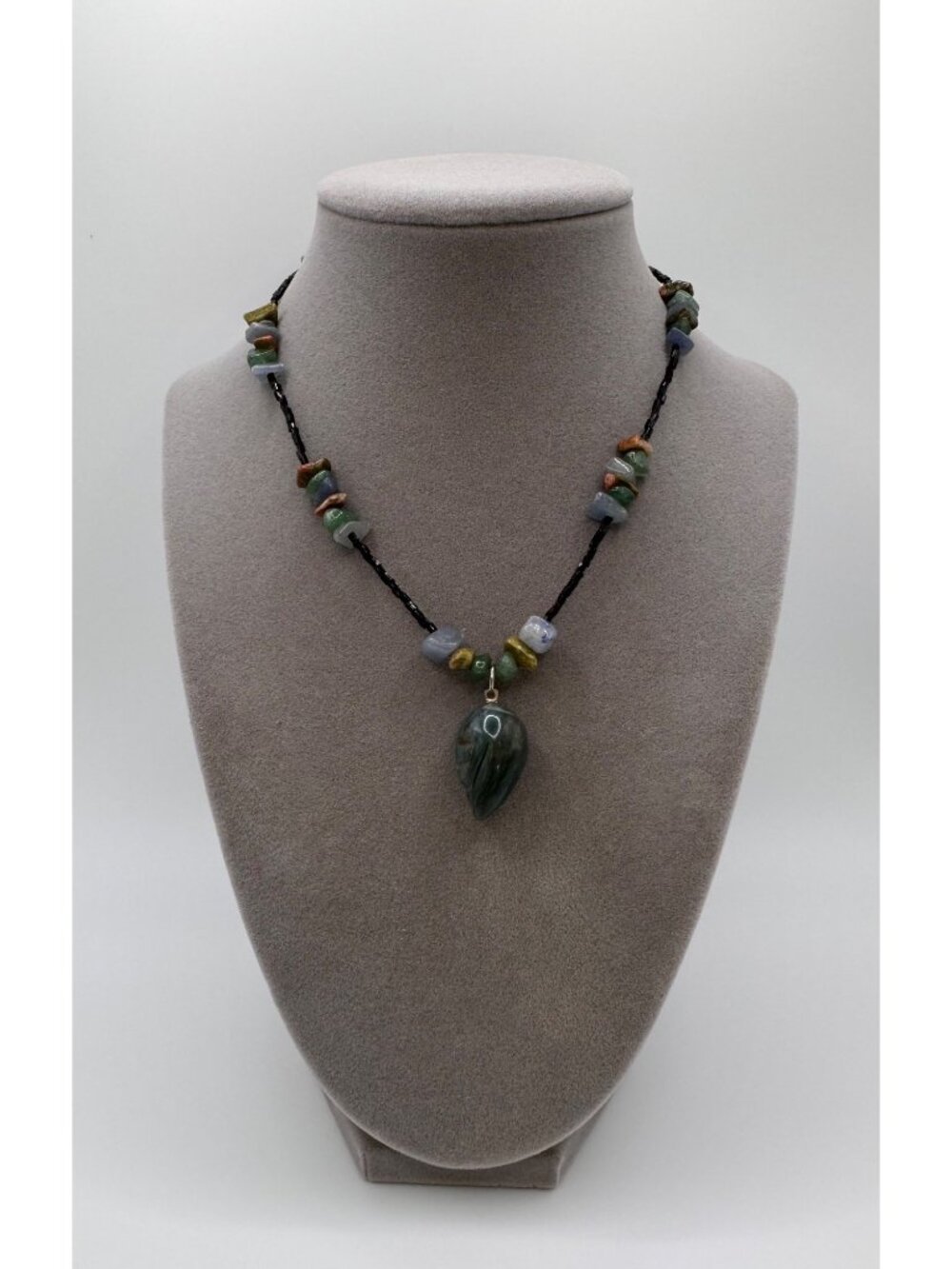 Carved Bloodstone Pendant Necklace Unakite Blue Quartz Aventurine Chips 14”